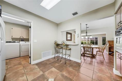 1711 NE 40th Court Oakland Park FL 33334