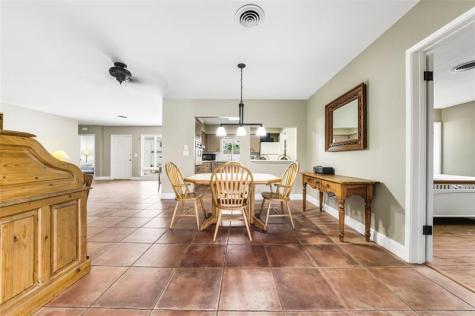 1711 NE 40th Court Oakland Park FL 33334