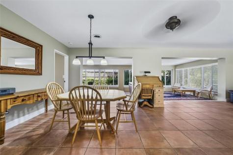 1711 NE 40th Court Oakland Park FL 33334