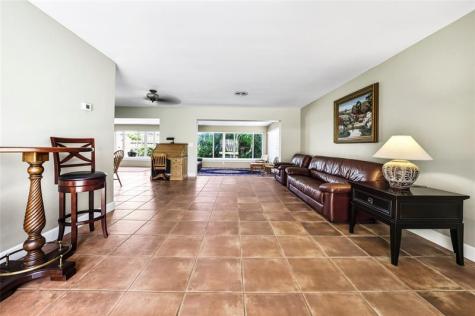 1711 NE 40th Court Oakland Park FL 33334