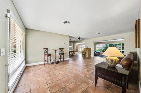1711 NE 40th Court Oakland Park FL 33334