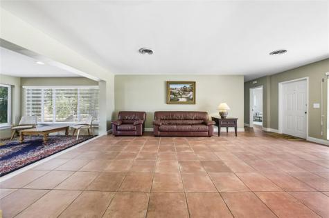 1711 NE 40th Court Oakland Park FL 33334