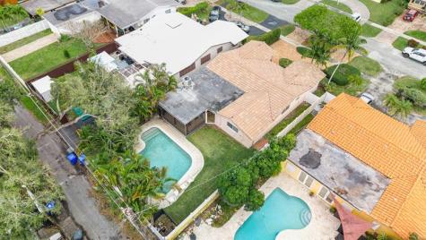 1918 N 39th Avenue Hollywood FL 33021