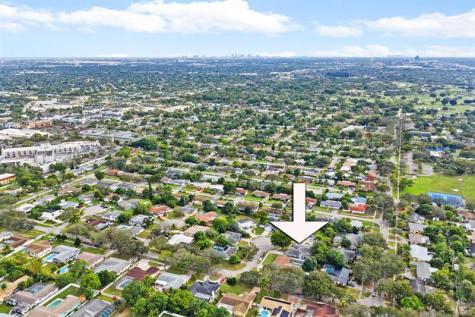 481 NW 45th Terrace Plantation FL 33317