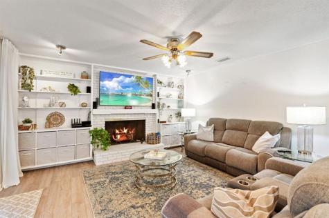 481 NW 45th Terrace Plantation FL 33317