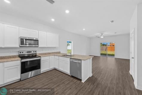 2373 SW Chateau Terrace Port St Lucie FL 34953