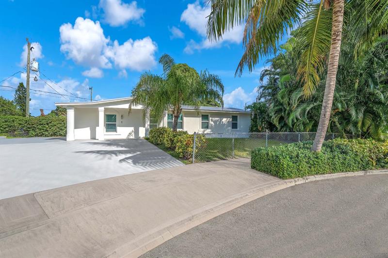 3308 E El Vedado Court E West Palm Beach FL 33405