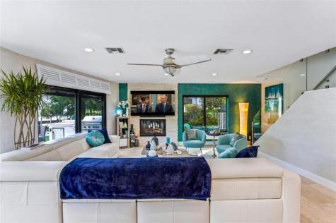 2541 NE 48th Street Lighthouse Point FL 33064