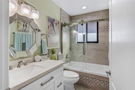 2541 NE 48th Street Lighthouse Point FL 33064
