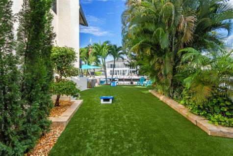 2541 NE 48th Street Lighthouse Point FL 33064
