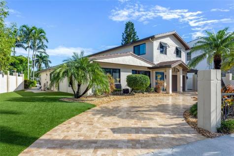 2541 NE 48th Street Lighthouse Point FL 33064