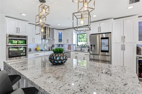 2541 NE 48th Street Lighthouse Point FL 33064