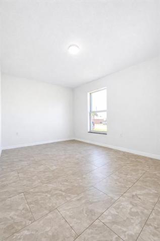 561 SW 14th Street Belle Glade FL 33430