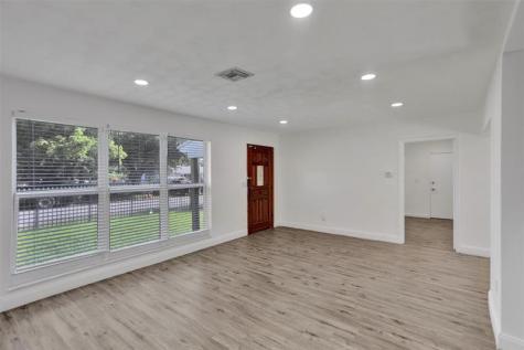 30 NE 139th Street North Miami FL 33161