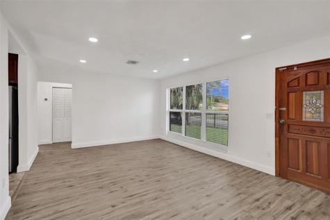 30 NE 139th Street North Miami FL 33161