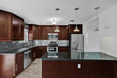 30 NE 139th Street North Miami FL 33161