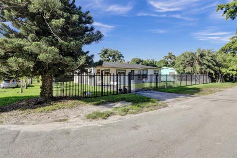 30 NE 139th Street North Miami FL 33161