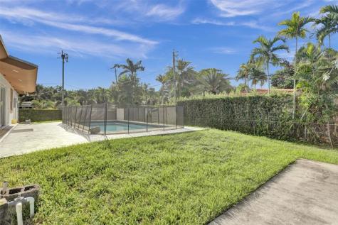 30 NE 139th Street North Miami FL 33161