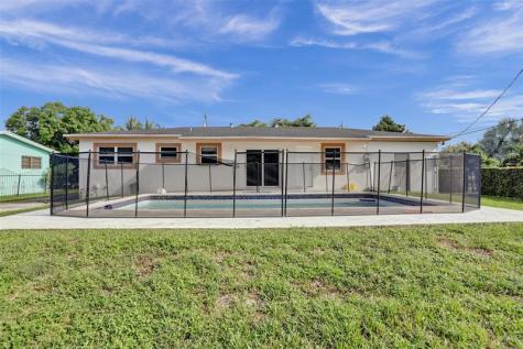 30 NE 139th Street North Miami FL 33161