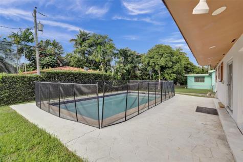 30 NE 139th Street North Miami FL 33161