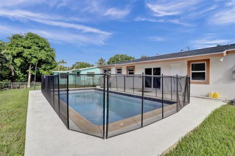 30 NE 139th Street North Miami FL 33161