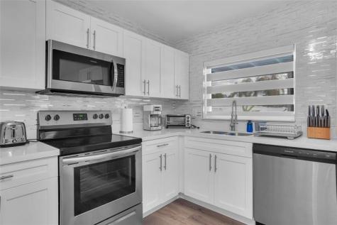 5311 Pierce Street Hollywood FL 33021