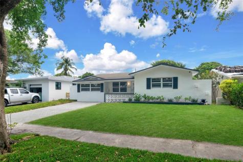 5311 Pierce Street Hollywood FL 33021