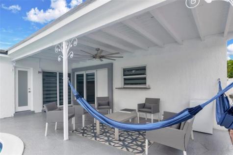5311 Pierce Street Hollywood FL 33021