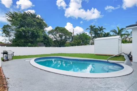 5311 Pierce Street Hollywood FL 33021