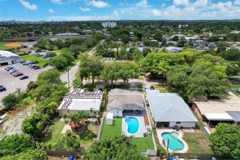 5311 Pierce Street Hollywood FL 33021
