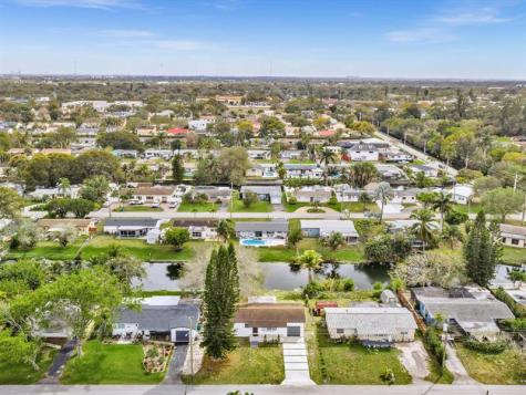 5710 SW 54th Court Davie FL 33314