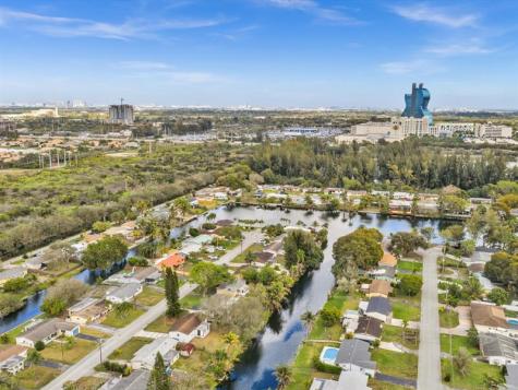 5710 SW 54th Court Davie FL 33314