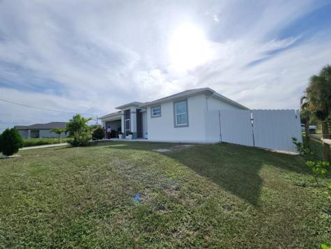 1045 N Naples Street LaBelle FL 33935