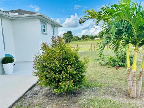1045 N Naples Street LaBelle FL 33935