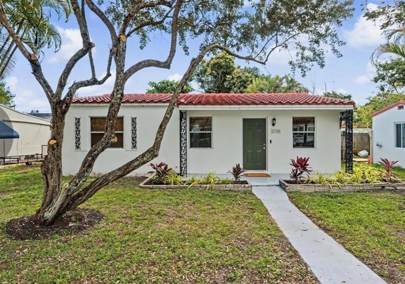2530 Mckinley Street Hollywood FL 33020