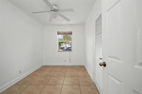 2530 Mckinley Street Hollywood FL 33020