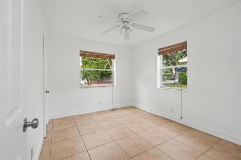 2530 Mckinley Street Hollywood FL 33020