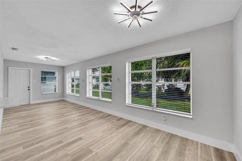 6925 NW 11th Street Margate FL 33063