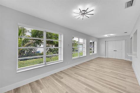 6925 NW 11th Street Margate FL 33063