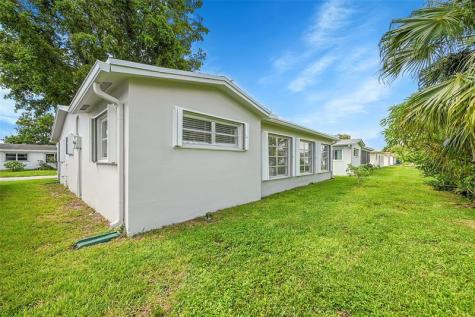 6925 NW 11th Street Margate FL 33063