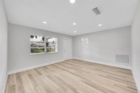 6925 NW 11th Street Margate FL 33063