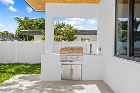 4516 NE 22nd Road Fort Lauderdale FL 33308