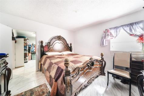 419 SW 80th Avenue Pompano Beach FL 33068