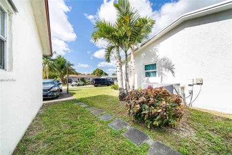 419 SW 80th Avenue Pompano Beach FL 33068