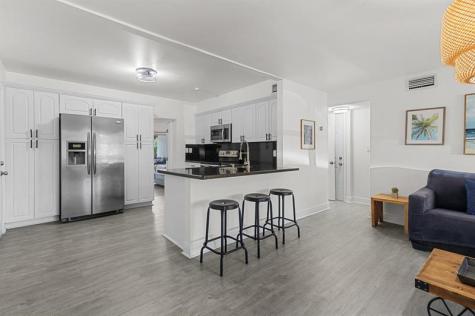 6375 SW 29th Street Miami FL 33155
