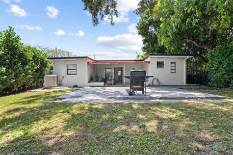 6375 SW 29th Street Miami FL 33155
