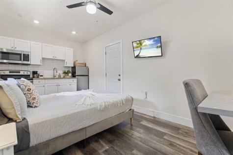 6375 SW 29th Street Miami FL 33155