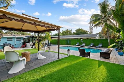 1813 SW 10th Court Fort Lauderdale FL 33312