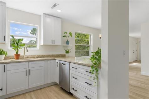 38 Vista Gardens Trail #207 Vero Beach FL 32962