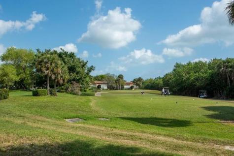38 Vista Gardens Trail #207 Vero Beach FL 32962